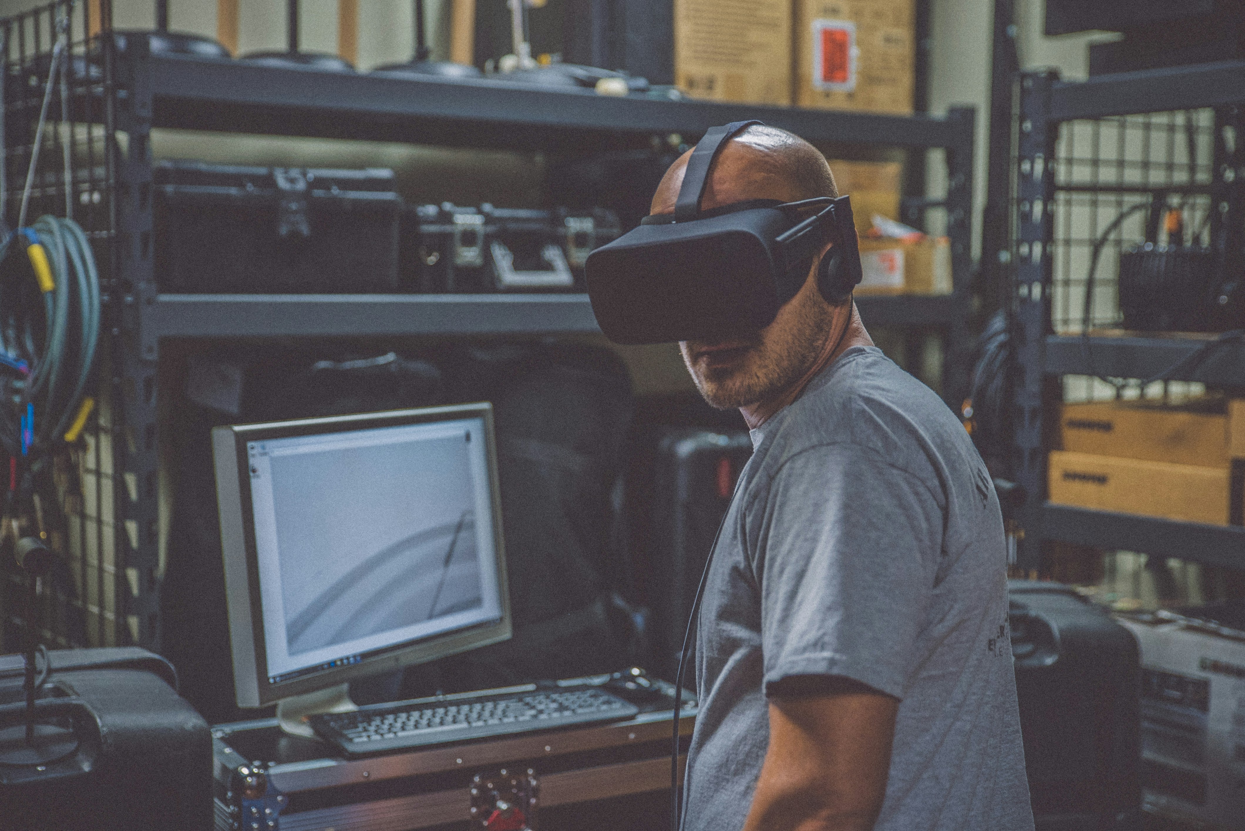 Employee using AI-powered training system with adaptive learning interface
